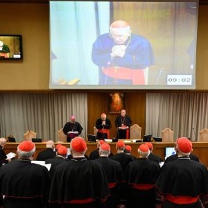 Phiên họp chung đầu tiên của các Hồng y tại Vatican sau khi Đức Thánh Cha Phanxicô qua đời