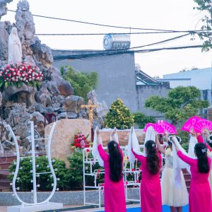 Gx. Phước Lâm: Khai mạc Tháng Hoa tôn kính Mẹ Maria- Ngày 03.5.2025