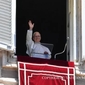 Kinh Lạy Nữ Vương Thiên Đàng (25/5): Cầu nguyện cho các ơn gọi