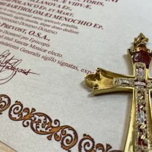 Thánh Giá của Đức Lêô XIV có thánh tích của hai Thánh Augustinô và Monica