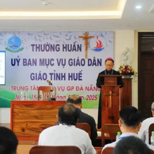 Buổi thường huấn dành cho giáo dân thuộc giáo tỉnh Huế từ ngày 15-16/5/2025