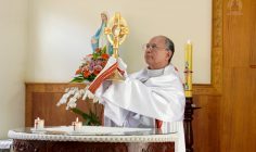 Giáo xứ Long Hương chia tay và đưa tiễn Cha nguyên Chánh xứ Phanxicô Xaviê Nguyễn Văn Đạo đi nghỉ hưu