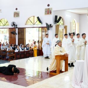 Gx. Văn Côi: Thánh lễ Tạ ơn với Nghi thức Tuyên khấn trọn đời của tu sĩ Phêrô Lê Minh Thống (A.A)