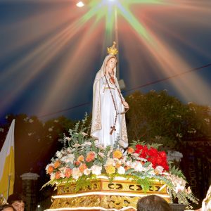 Giáo xứ Châu Pha: Khai mạc Tháng Hoa dâng kính Mẹ Maria - 2025
