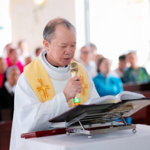 Gx. Phước Tân: Niềm hân hoan trong ngày đón vị mục tử mới: Cha Phanxicô X. Vũ Sơn Lâm