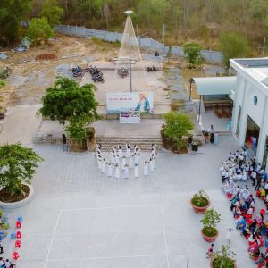Giáo xứ Tam Phước: Khai mạc Tháng Hoa tôn kính Mẹ Maria - Ngày 04.5.2025