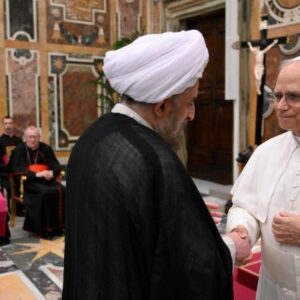 Đức Thánh Cha Lêô XIV tiếp Ngoại giao đoàn cạnh Tòa Thánh