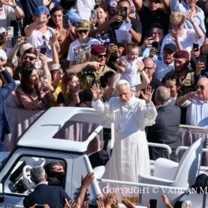 Tiếp kiến chung (25/6/2025)- ĐTC Lêô XIV: Hãy đến với Chúa Giêsu khi chúng ta mệt mỏi vì cuộc sống