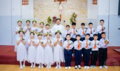 Gx. Long Tân: 20 em thiếu nhi lần đầu rước Chúa- Ngày 22.6.2025