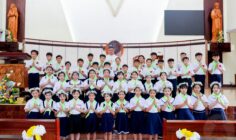 Gx. Hòa An: 43 em thiếu nhi lần đầu rước Chúa- Ngày 22.06.2025