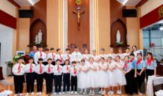 Gx. Tam Phước: 22 em thiếu nhi lần đầu rước Chúa- Ngày 22.06.2025