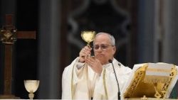 ĐTC Lêô dâng lễ Chúa Ba Ngôi - Năm Thánh thể thao