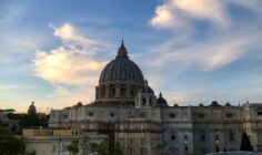 Đức Thánh Cha Lêô trở về Vatican. Ngài lên án việc buôn bán vũ khí