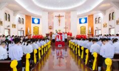 Gx. Chánh Tòa: Đức Cha Emmanuel ban Bí tích Thêm Sức cho 114 thiếu nhi- Ngày 06.07.2025