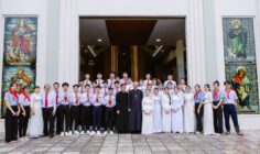 Gx. Tam Phước: Đức Cha Emmanuel ban Bí tích Thêm Sức cho 29 thiếu nhi