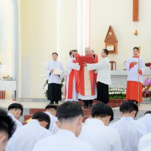 Giáo xứ Hồ Tràm: Đức cha Emmanuel cử hành Thánh lễ trao ban Bí tích Thêm Sức - Ngày 10.8.2025