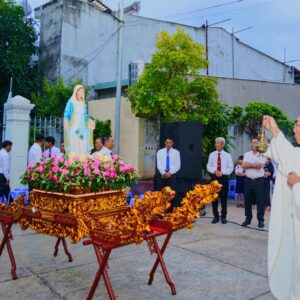 Gx. Trung Đồng: Mừng lễ Mẹ Lên Trời- Bổn mạng Hội Trống giáo xứ