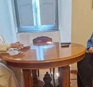 Đức Giáo hoàng Lêô XIV: Hãy vượt thắng sự phân cực, xây dựng những cây cầu trong Giáo hội và thế giới