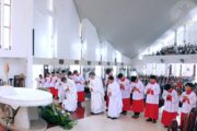 Gx. Bến Đá: Chầu Thánh Thể thay Giáo phận 2025