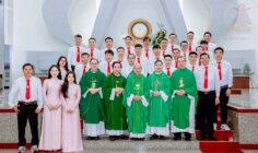 Gx. Vinh Châu: Mừng lễ Thánh Gioan Phaolô II- Bổn mạng Giới Trẻ- Ngày 25.10.2025