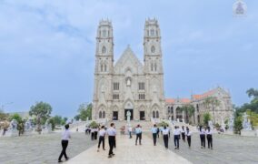 Giáo xứ Châu Pha và Giáo xứ Sông Xoài hành hương Năm Thánh tại Nhà thờ Song Vĩnh