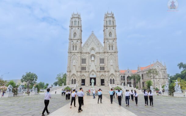 Giáo xứ Châu Pha và Giáo xứ Sông Xoài hành hương Năm Thánh tại Nhà thờ Song Vĩnh