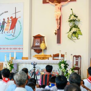 Giáo điểm Ruộng Tre: Chầu Thánh Thể thay Giáo phận - Ngày 19.10.2025