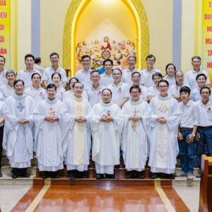 Giáo xứ Sơn Bình: Mừng Lễ Thánh Giáo hoàng Gioan Phaolô II - Bổn mạng Ban Mục vụ Truyền Thông Giáo hạt Bình Giã