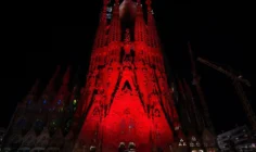 Hơn 100 nhà thờ và công trình tôn giáo ở Áo được chiếu sáng màu đỏ để tưởng nhớ các Kitô hữu bị bách hại