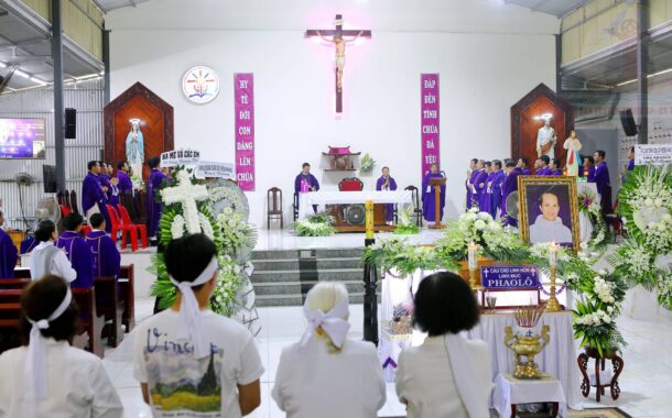 Lễ tang Cha Phaolô: Kính viếng buổi sáng ngày 01.12.2025