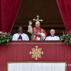 Sứ điệp Giáng sinh và Phép lành Urbi et Orbi năm 2025: Con Thiên Chúa lại không được đón tiếp