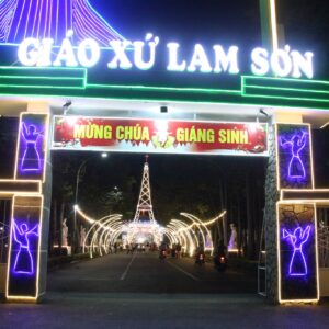 Gx. Lam Sơn: Cử hành Đêm Canh thức mừng Chúa Giáng sinh 2025