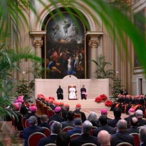 Đức Thánh Cha gặp gỡ giáo triều Roma nhân dịp Giáng Sinh và Năm Mới