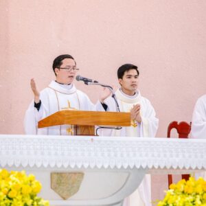 Gx. Hòa Thuận: Thánh lễ tạ ơn của Tân Linh mục Gioan Trần Bá Quyền