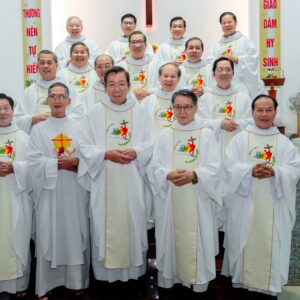 Gx. Trung Đồng: Thánh lễ tạ ơn kỷ niệm 26 năm ngày thụ phong linh mục