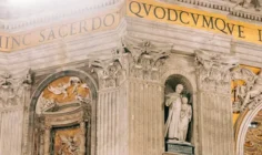 Cách sử dụng Sách Giáo lý Hội thánh Công giáo: Hướng dẫn đơn giản để tìm thấy những gì bạn cần