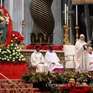 Lễ Đức Maria Mẹ Thiên Chúa (01/01/2026) - Thiên Chúa đến với chúng ta “không vũ khí và giải trừ vũ khí”