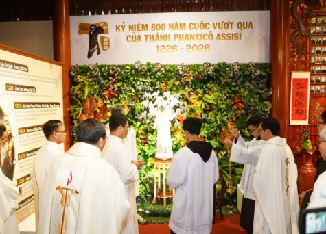 Thánh lễ Khai mạc Năm thánh Phan Sinh tại Việt Nam