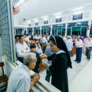 Gx. Thanh Phong: Cử hành phụng vụ Lễ Tro 2026