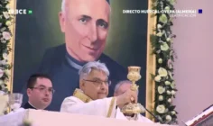 Thánh lễ tôn phong chân phước linh mục Salvador Valera Parra