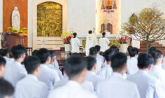 GIÁO PHẬN BÀ RỊA: CHỦNG SINH ĐOÀN HỌP MỪNG XUÂN MỚI BÍNH NGỌ