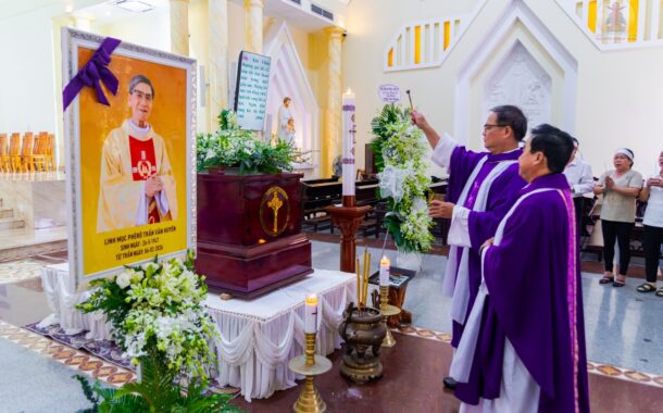 GP. Bà Rịa: Kính viếng và cầu nguyện cho linh hồn Cha cố Phêrô – Chiều tối ngày 07.02.2026