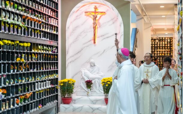 Nhà thờ Mồ Bà Rịa: Thánh lễ tạ ơn cuối năm và Làm phép Nhà Hài Cốt