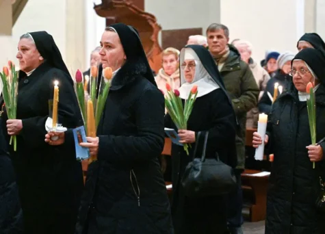 Đời sống thánh hiến trong tiến trình chuyển đổi - Những lộ trình của hy vọng