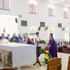 Gx. Hòa Lâm: Chầu Thánh Thể thay Giáo phận- Ngày 22.3.2026