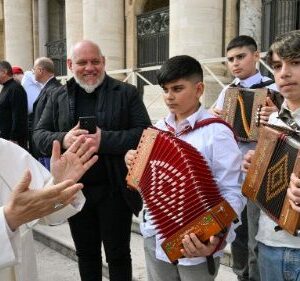 Tiếp kiến chung 11/3/2026 - ĐTC Lêô XIV: Trong Giáo hội, tất cả mọi người đều có chỗ