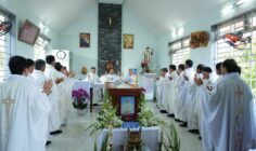 Lễ tang Cha Giuse: Nghi thức tẩn liệm và Thánh lễ đưa chân tại tư gia