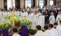 Lễ tang Cha Giuse: Di quan đến Nhà thờ và Kính viếng buổi sáng ngày 08.4.2026