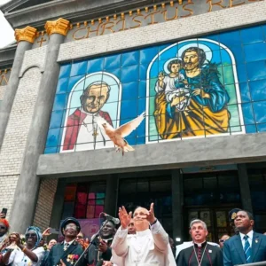 Đức Thánh Cha Lêô tham dự buổi gặp gỡ vì hoà bình tại Bamenda