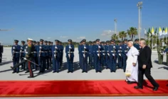 [Tông du Algeria] Đức Thánh Cha Lêô XIV rời Algeria, bắt đầu chuyến tông du tại Camerun